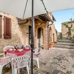Borgo Ciclamino Pool&activities - Happy 蒙塔约内